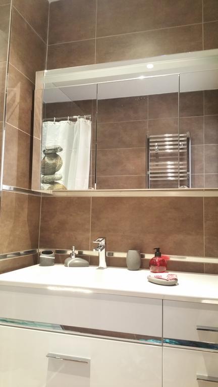 Roc Et Galets Apartment แซ็งต์-โลร็อง-ดู-วาร์ ภายนอก รูปภาพ